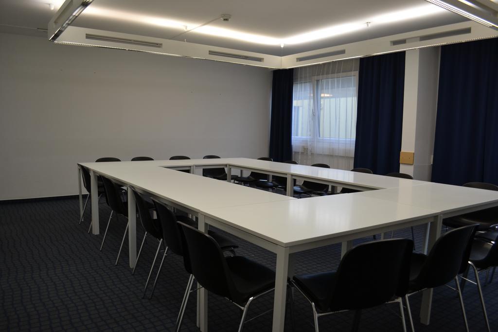 Lenas West 3* Wien